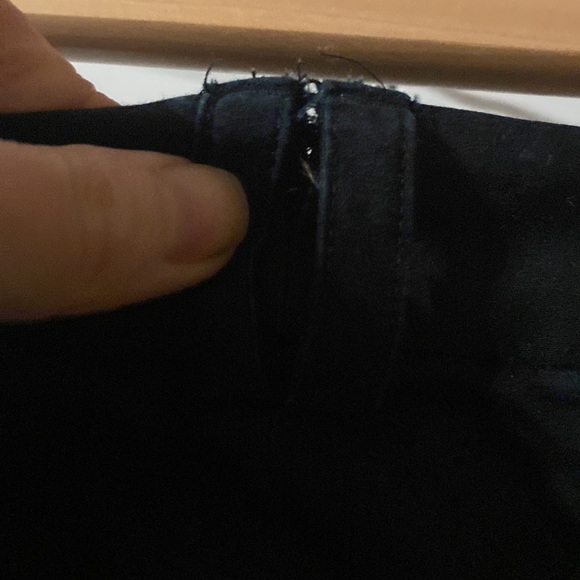 UC Banana Republic black cuffed burmuda shorts - Picture 5 of 11